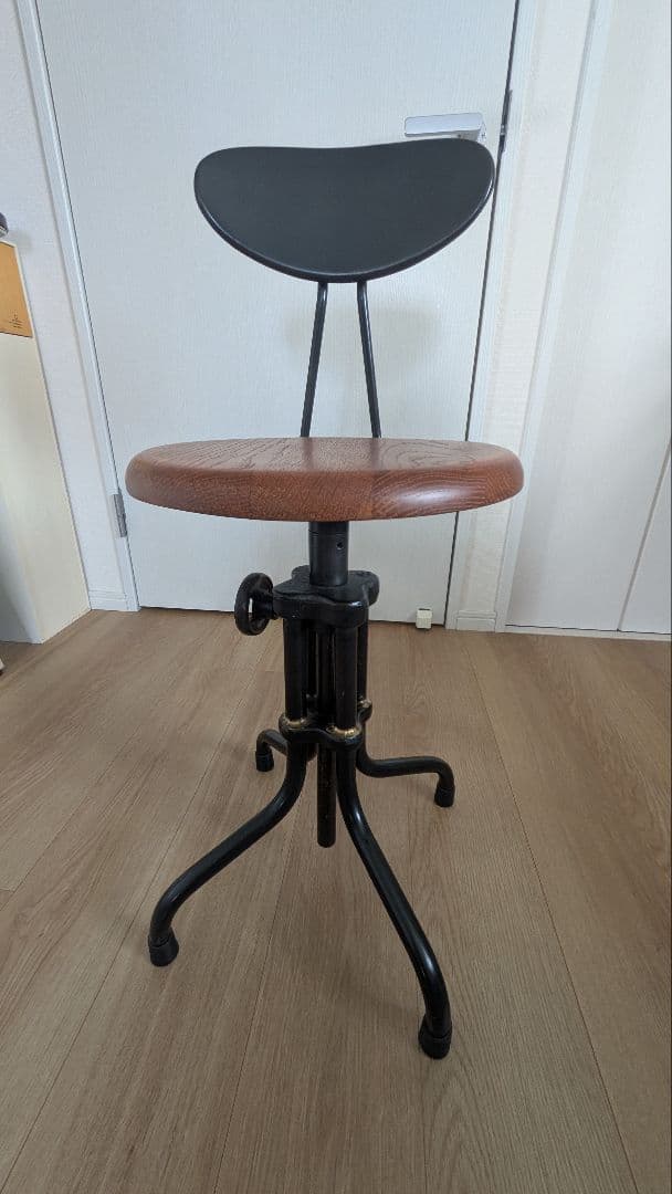 【DISTRICT EIGHT】ガレット ロースツール バックレスト付　椅子