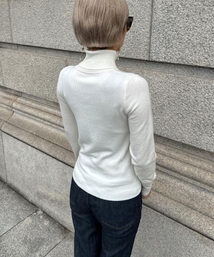 JENNE 星刺繍タートルニット ホワイト　M