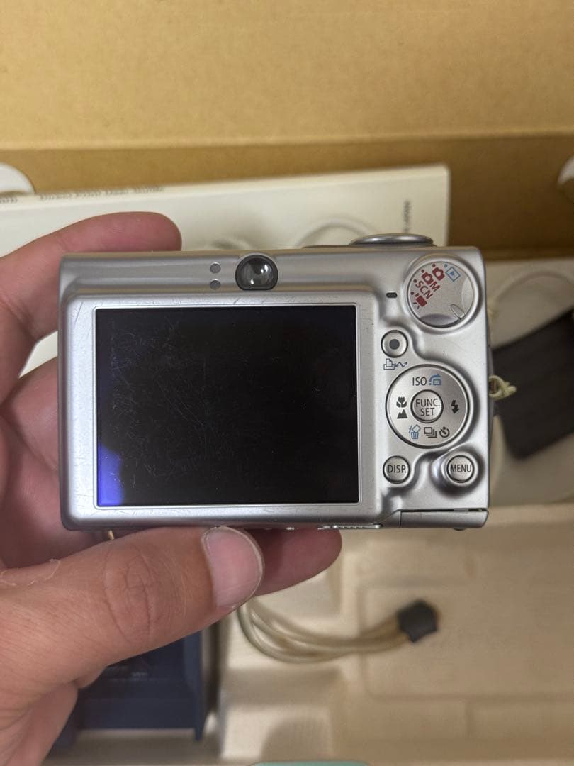 CANON キャノン IXY 700 デジカメ コンデジ 箱付き シルバー