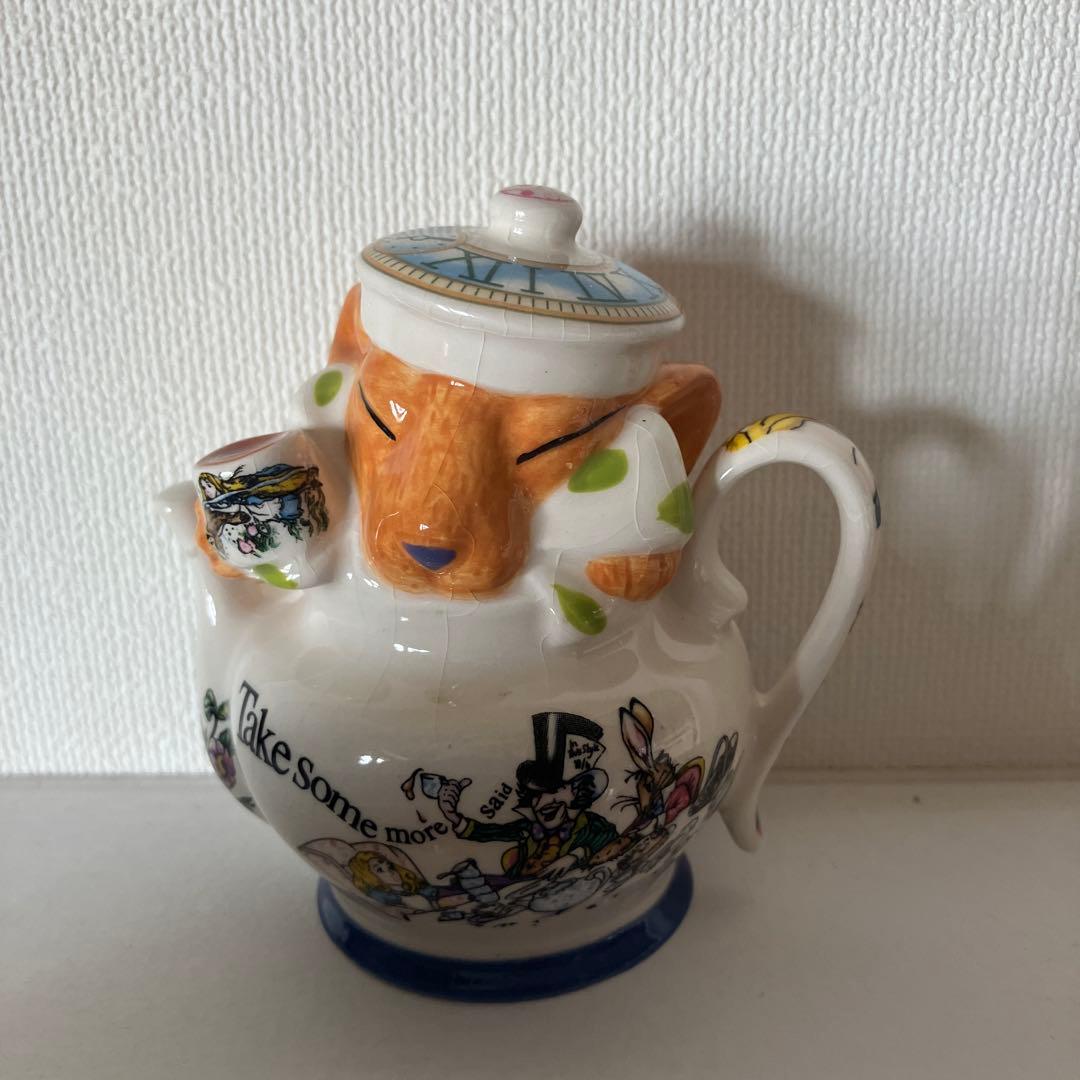 イギリス　陶器　不思議の国のアリス　ヤマネ　Cardew　Beswick