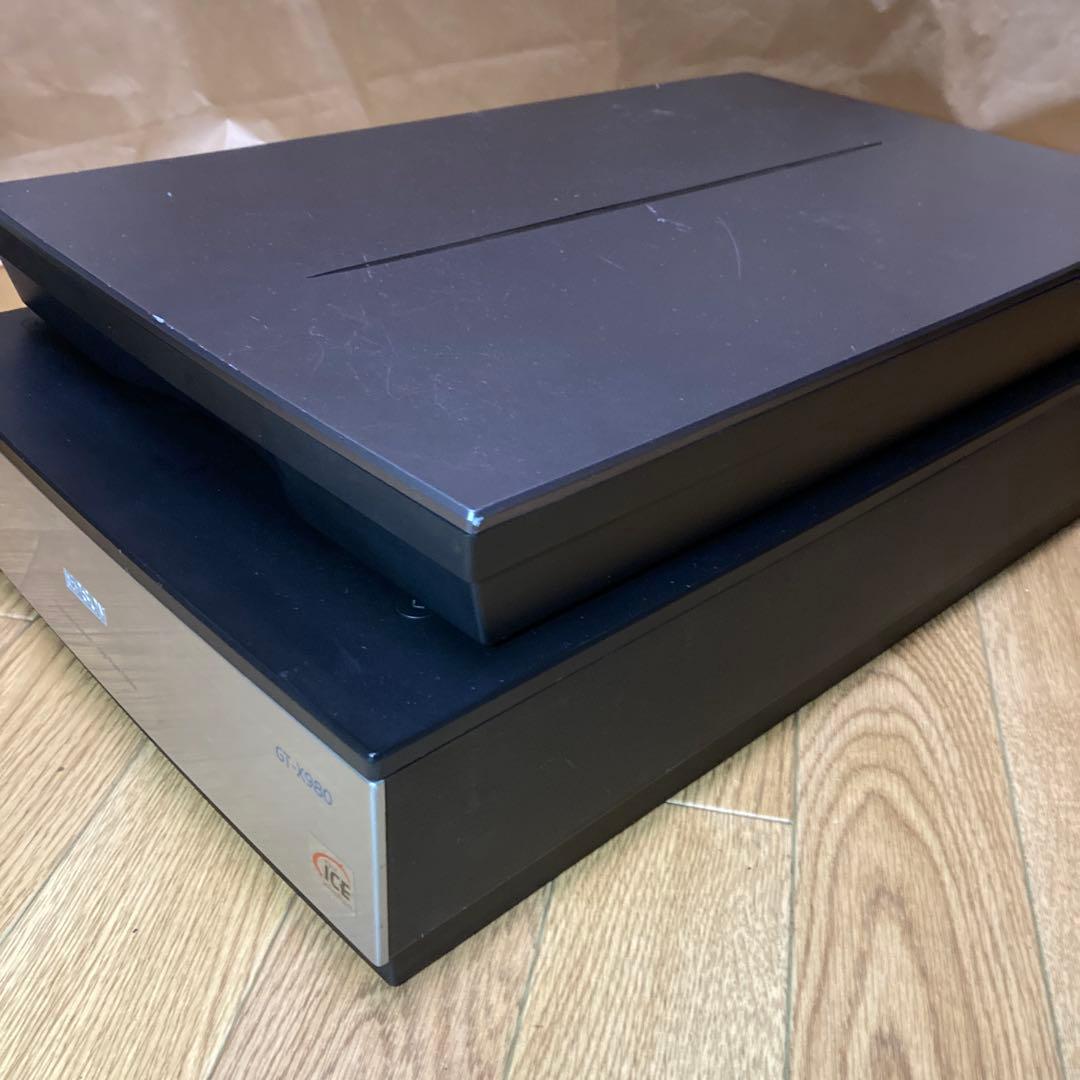 r*a様 EPSON GT-X980 フィルムホルダー付 傷多い 電源接触不良