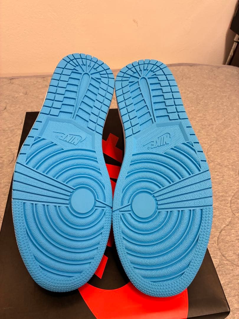 靴 NIKE air jordan 1 low unc