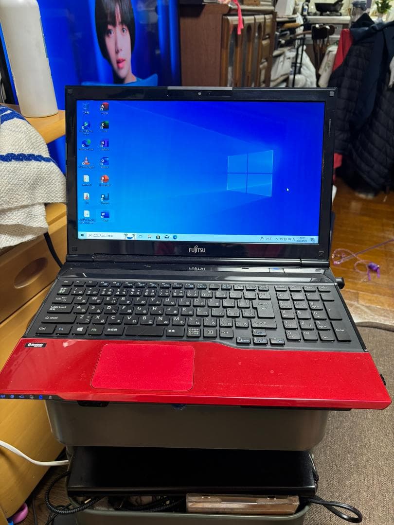 富士通ノートパソコン　LIFEBOOK　AH45/K(使用済）60