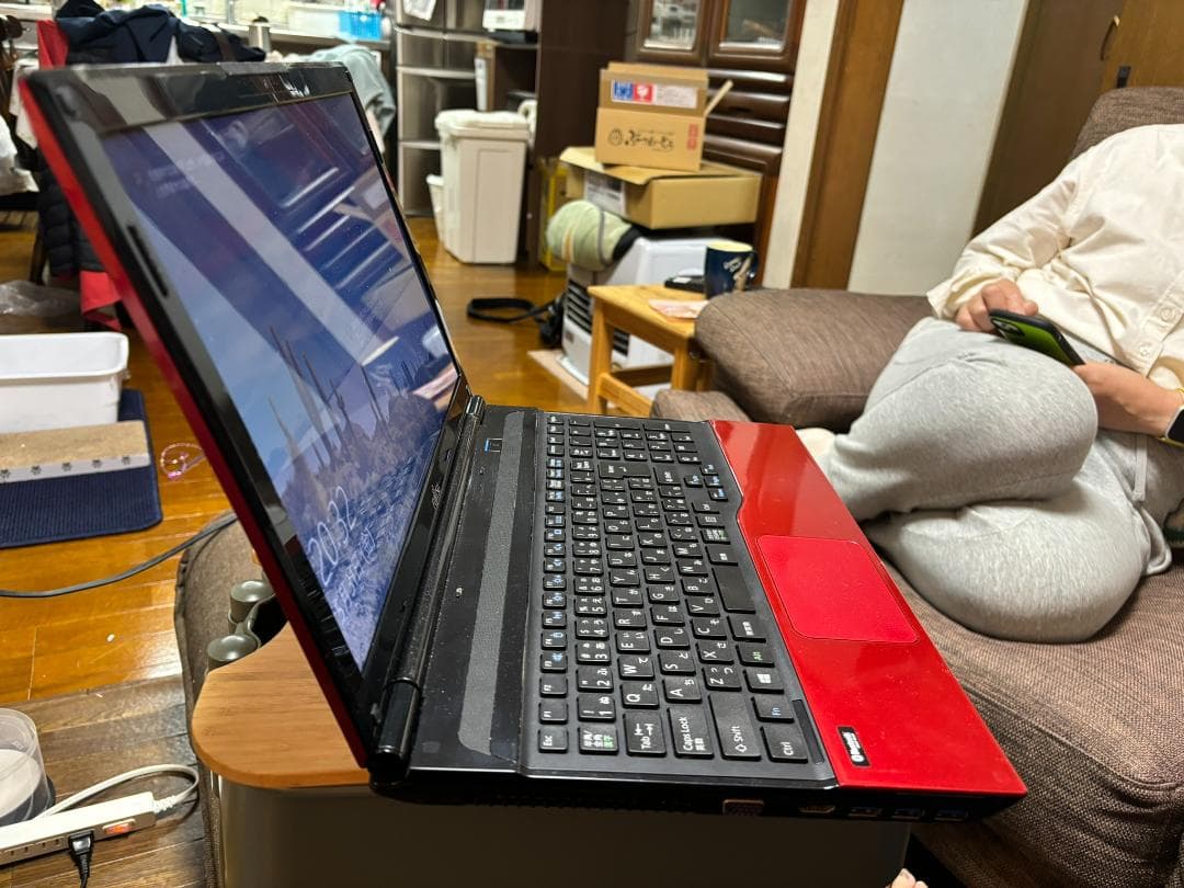 富士通ノートパソコン　LIFEBOOK　AH45/K(使用済）60