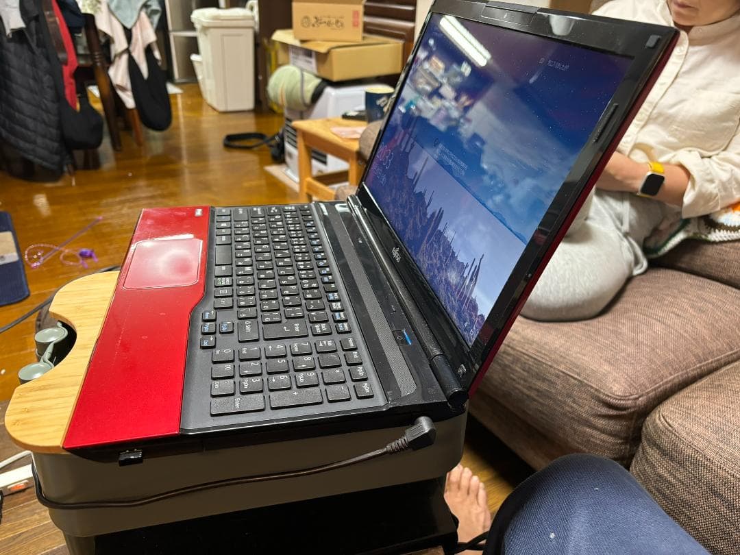 富士通ノートパソコン　LIFEBOOK　AH45/K(使用済）60