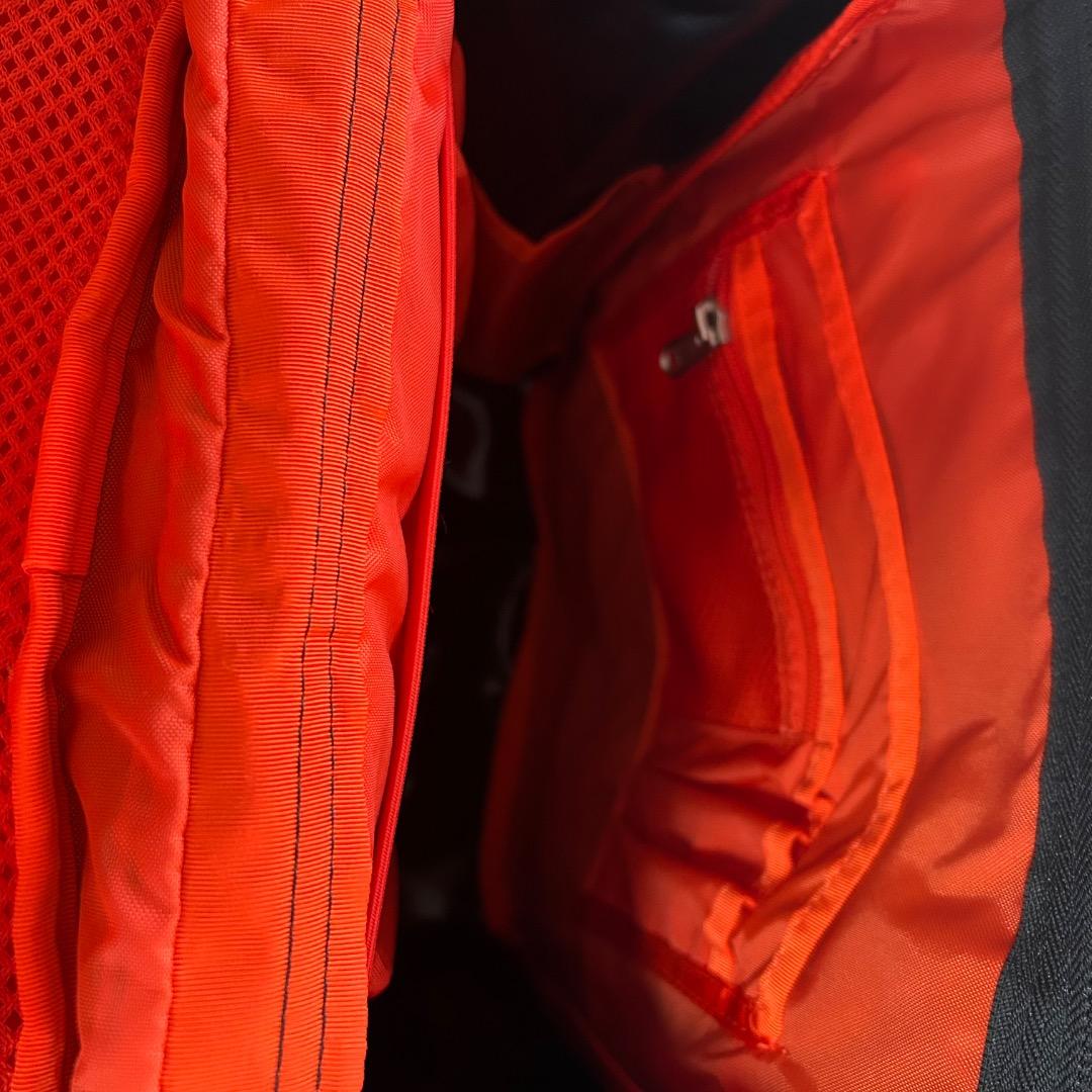 新品タグ付き　未使用　ノースフェイス　リュック　キッズ　ヒューズボックス　２１L