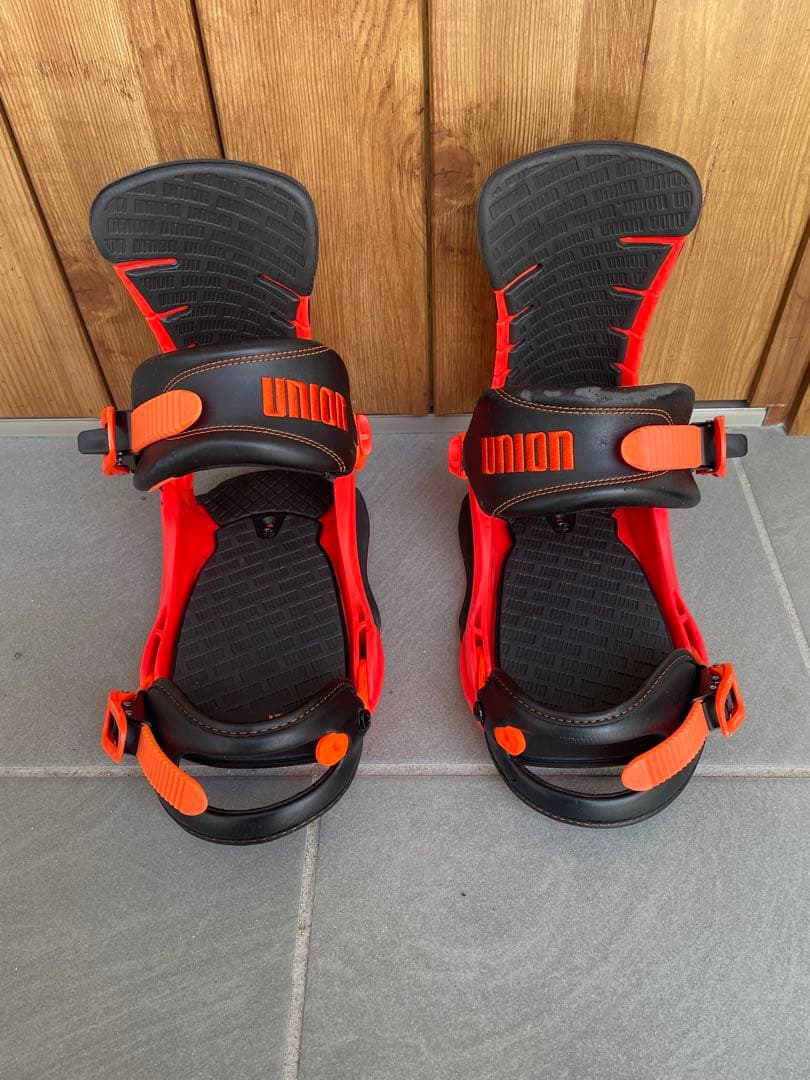 Unionスノーボードビンディング及びSALOMONブーツセット