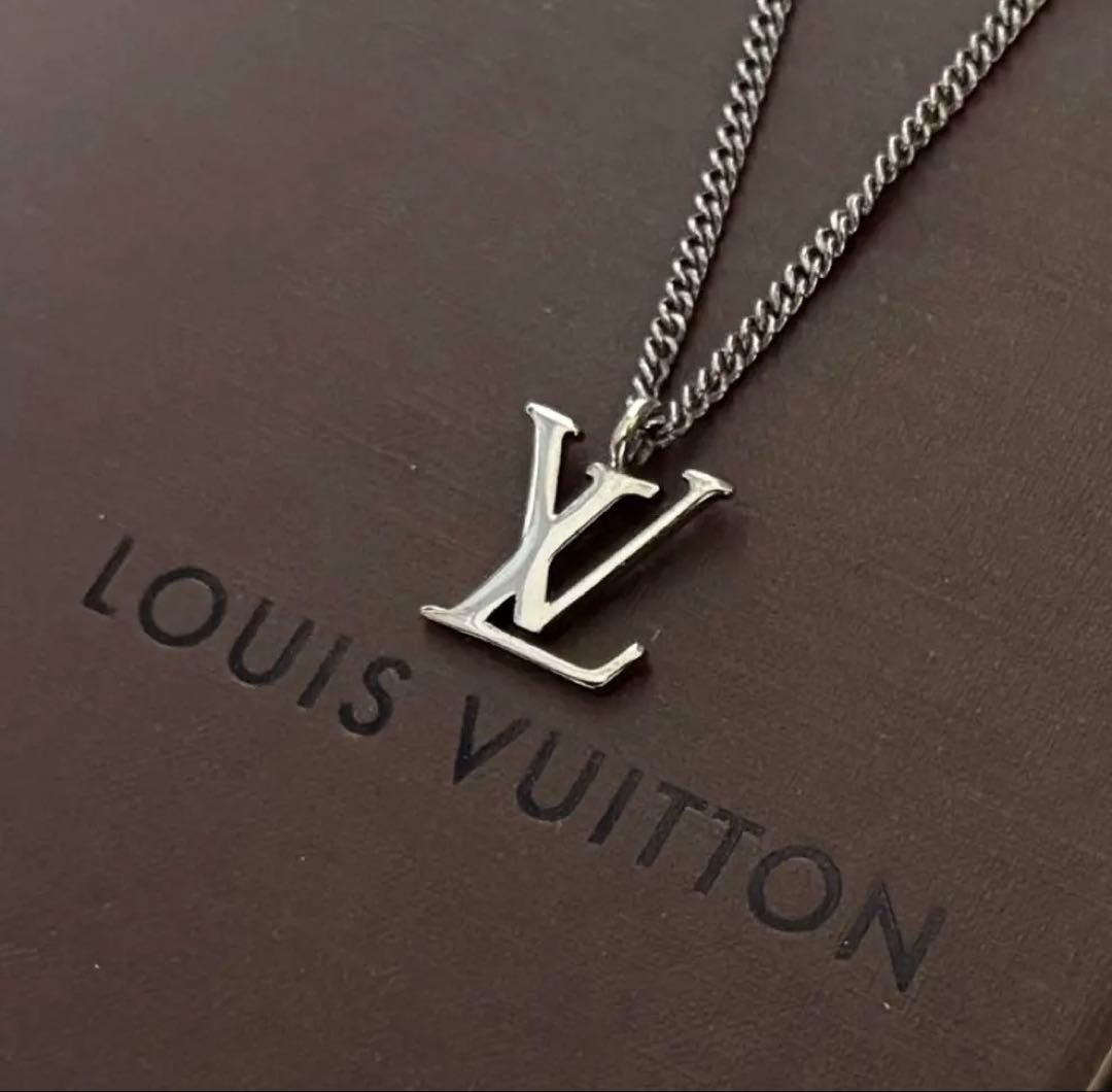 極美品✨ louis vuitton ルイヴィトン ペンダント LV モノグラム