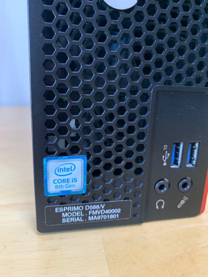 Fujitsu Core i5 8500 メモリ16 SSD256