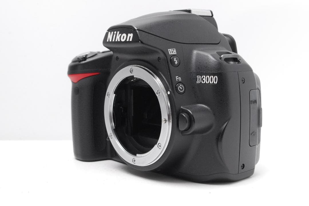 ohencx852sf 　Nikon D3000　ボディのみ