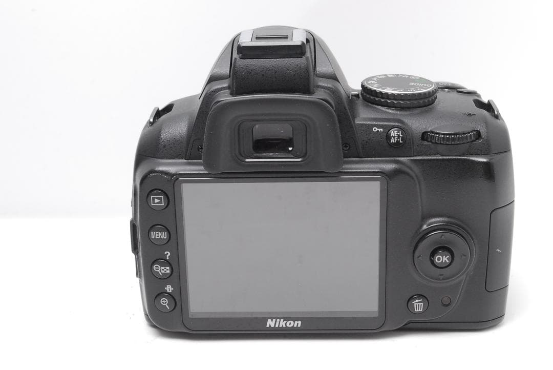 ohencx852sf 　Nikon D3000　ボディのみ