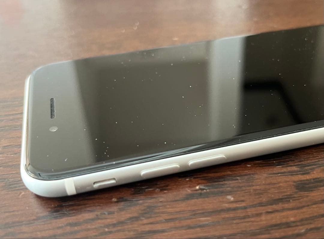 Apple iPhone SE 2 64GB ホワイト 本体