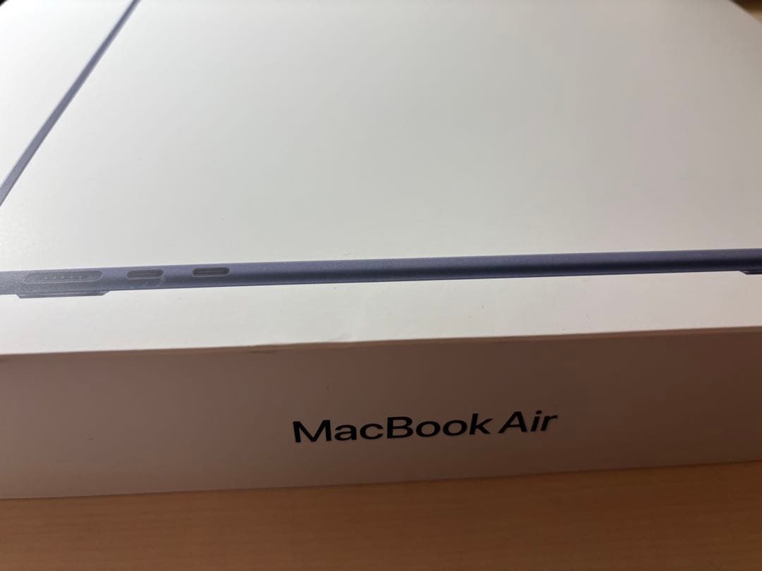 MacBook Air 13インチ　箱から出していません