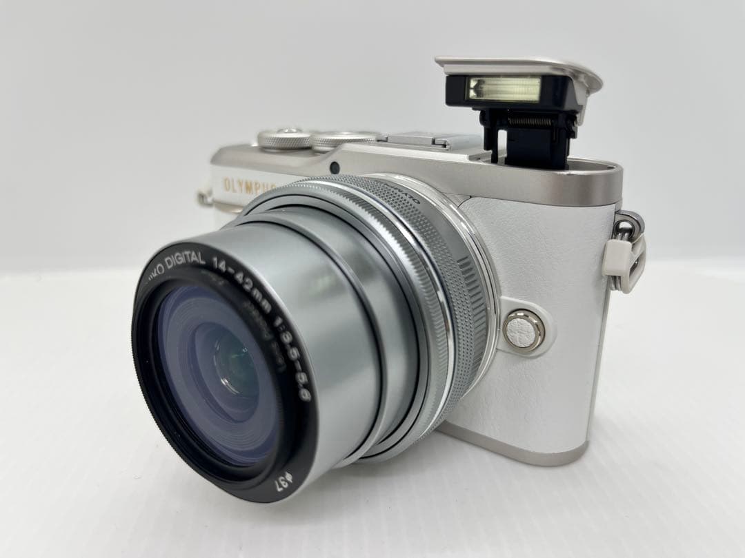美品！OLYMPUS ミラーレス一眼　E-PL10 EZダブルズームレンズキット