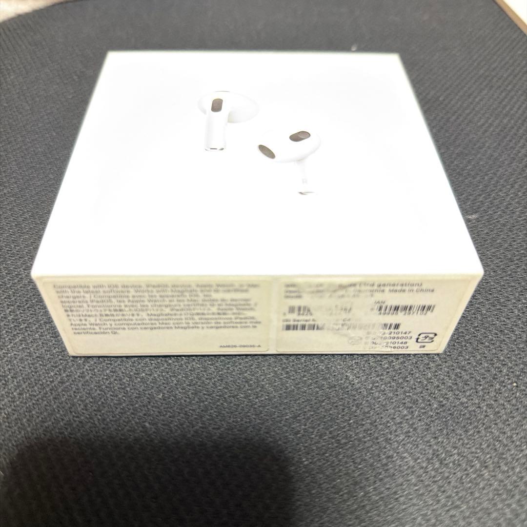 AirPods第3世代本体 ケース付き