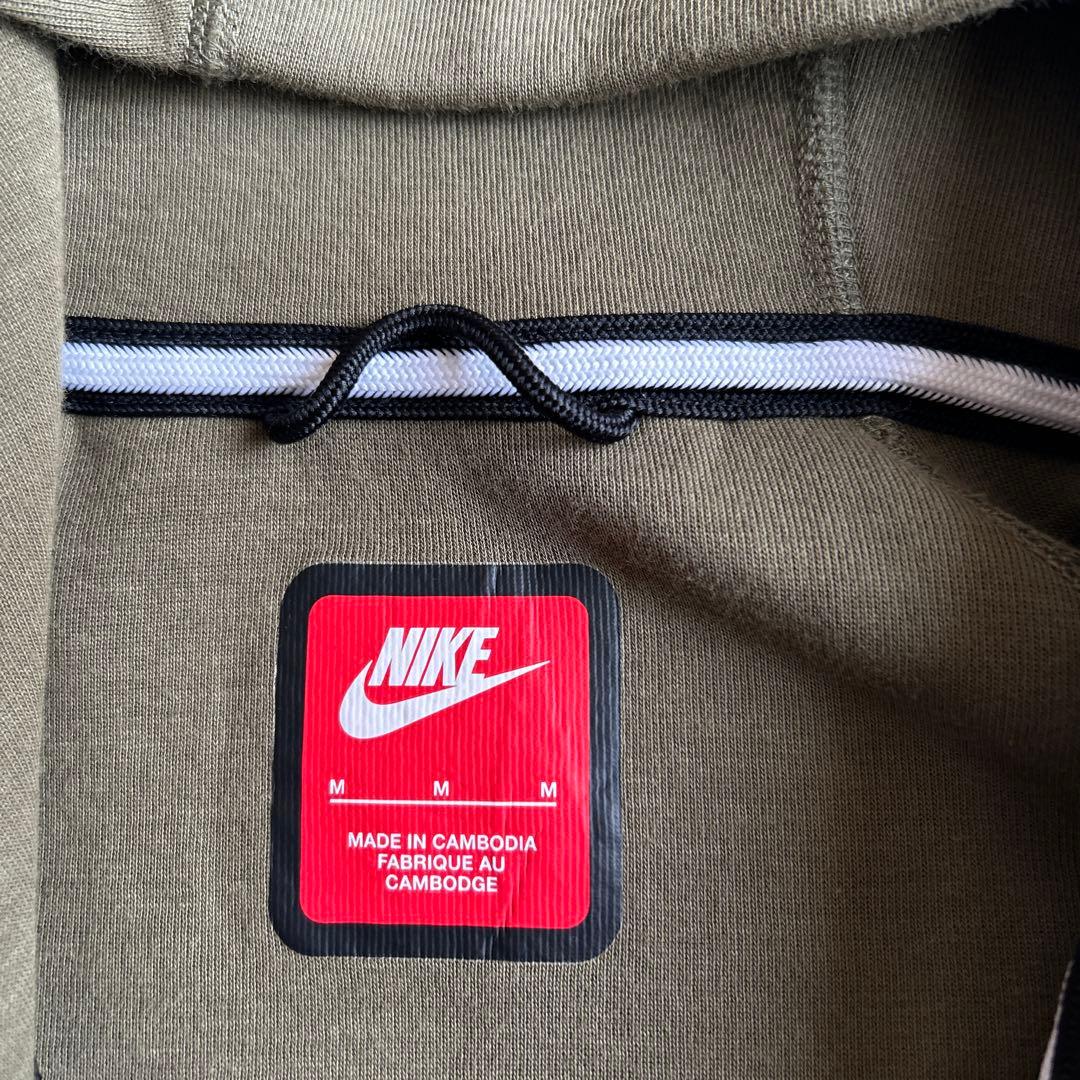 NIKE　テックフリース　オリーブ よっしー