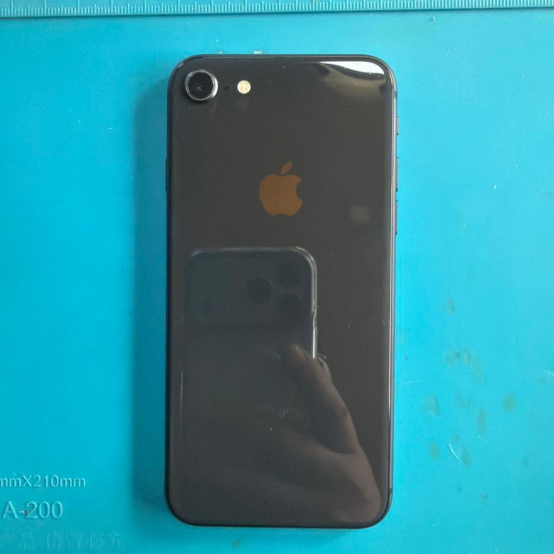 iPhone8 64G グレー SIMフリー バッテリー100% 訳あり