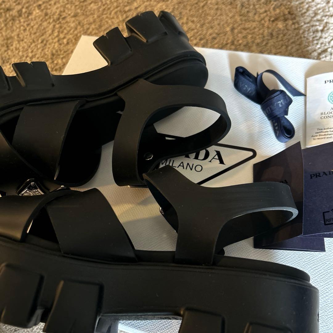 Prada プラダ　モノリス　ラバー　サンダル　黒　39