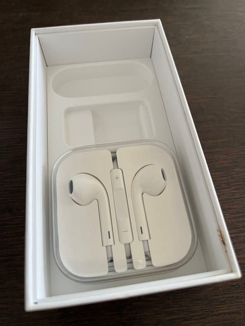 Apple iPhone SE (2世代)ブラック