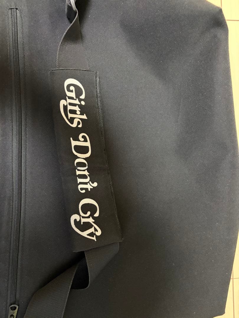 Girls don’t cry Human Madeメッセンジャーバッグ