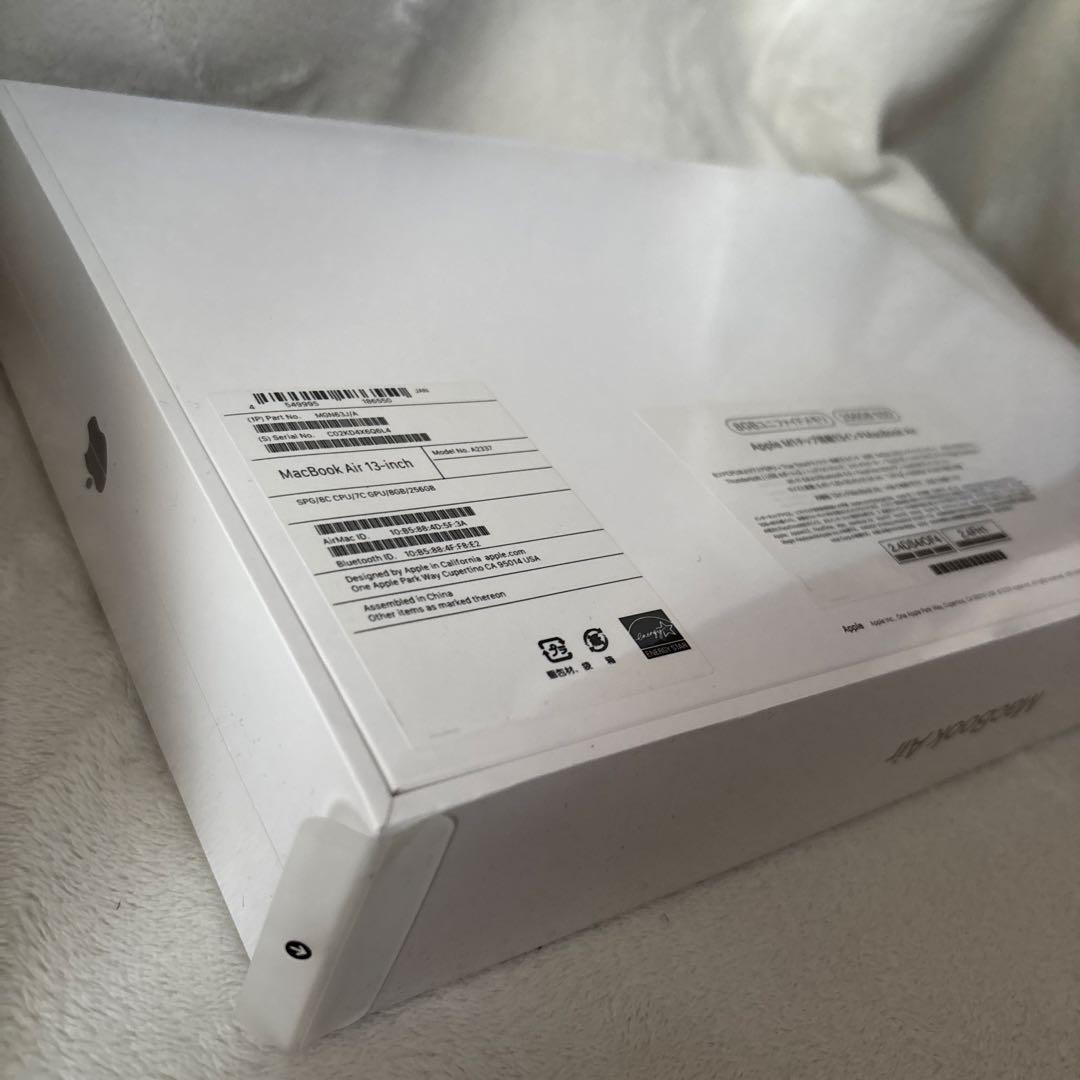 新品MacBook Air 13inch 256GB SSD MGN63J/A