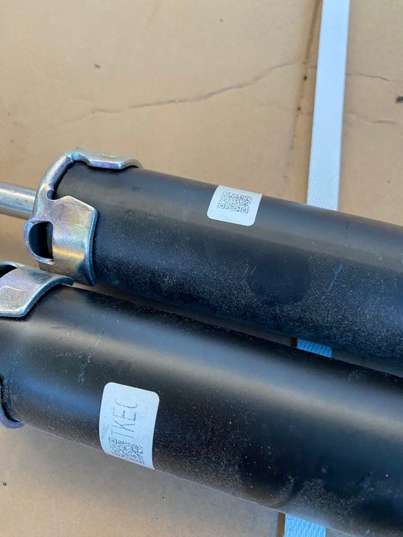 サスペンションキット ストラットとスプリングセット ALPHARD