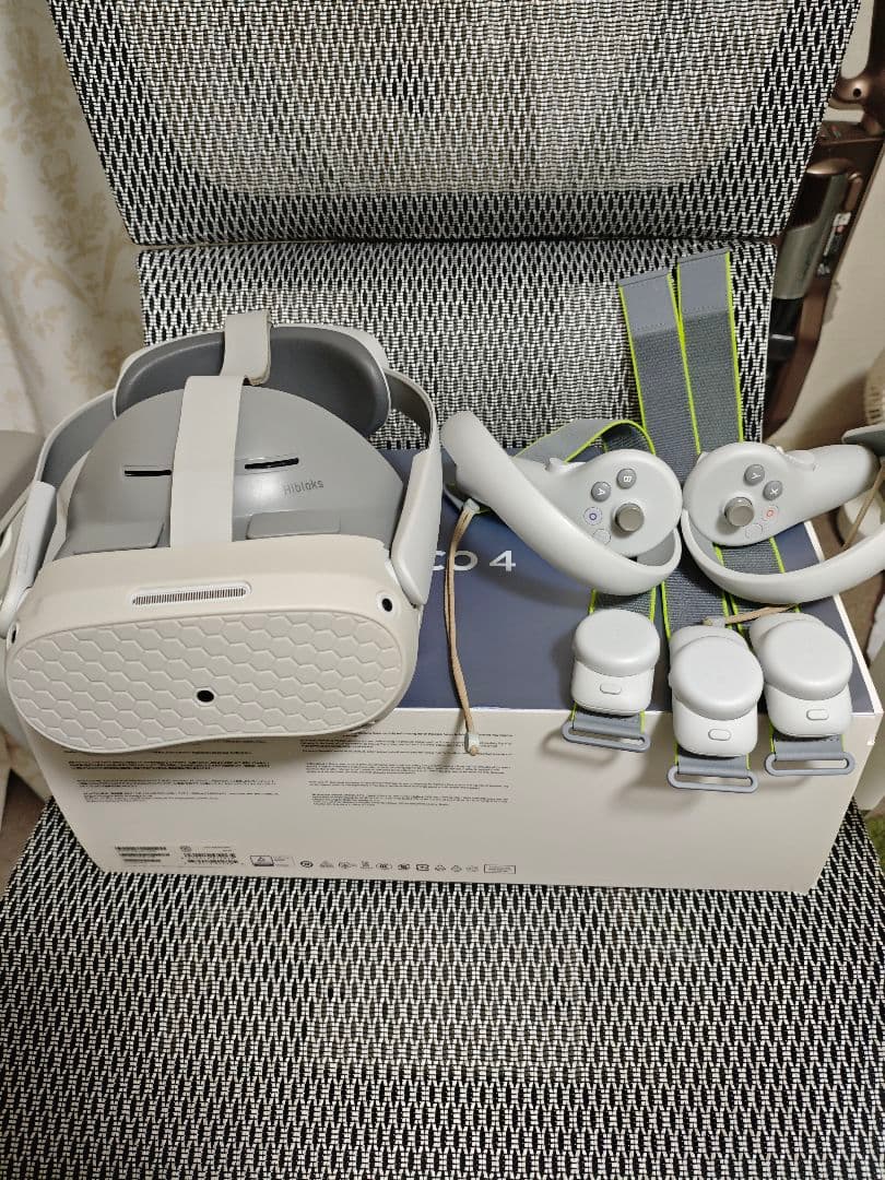 Pico4 128gb+pico motion tracker 3個