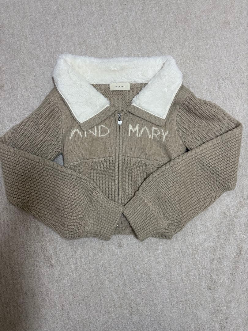 Mary logo zip tops andmary(ベージュ)