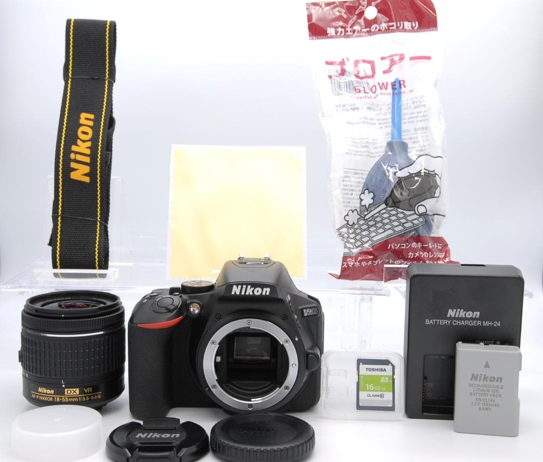 ショット数797枚 Nikon D5600 レンズキット 超美品 Wi-Fi付き