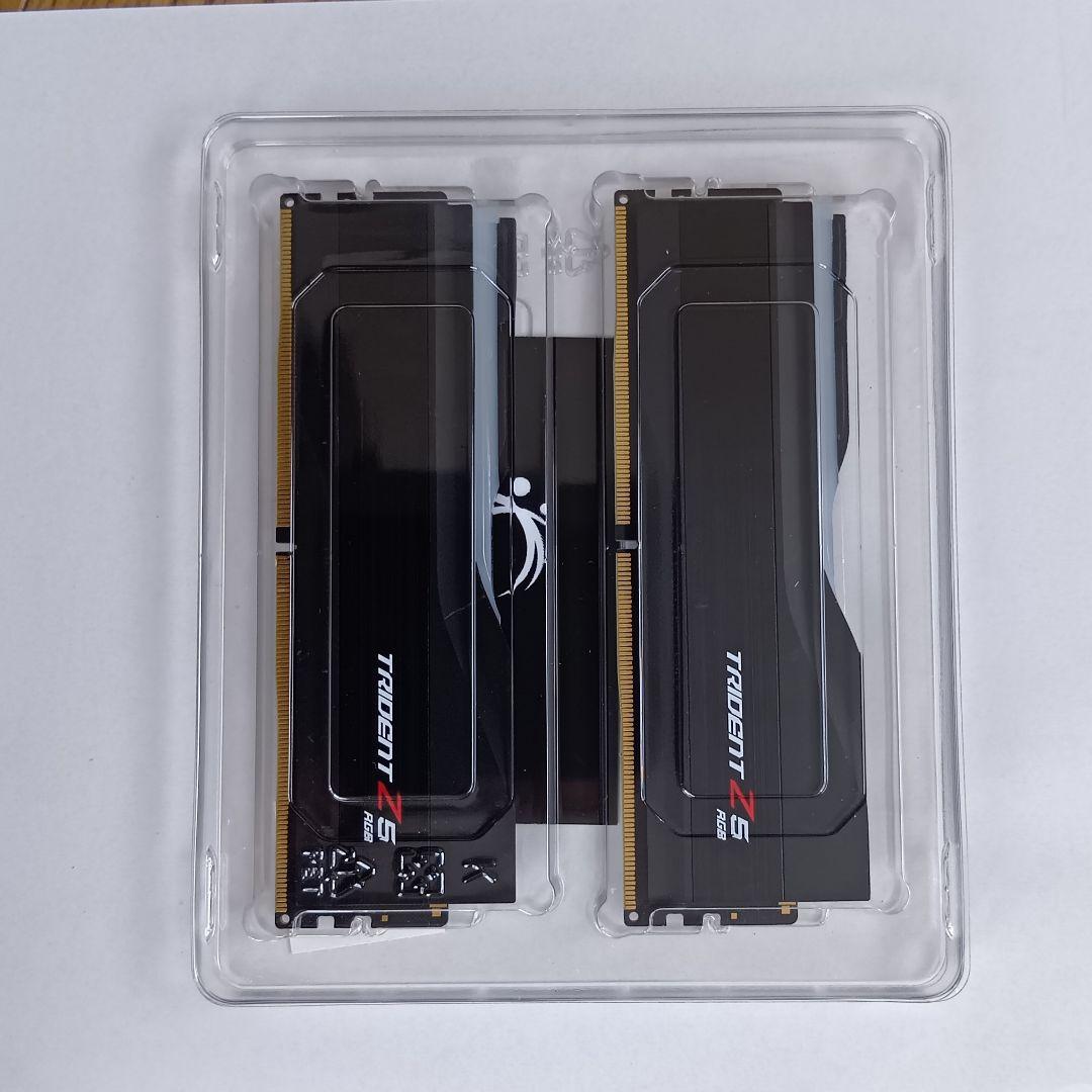 メモリー G.Skill Trident Z5 RGB 16GB x 2 DDR5