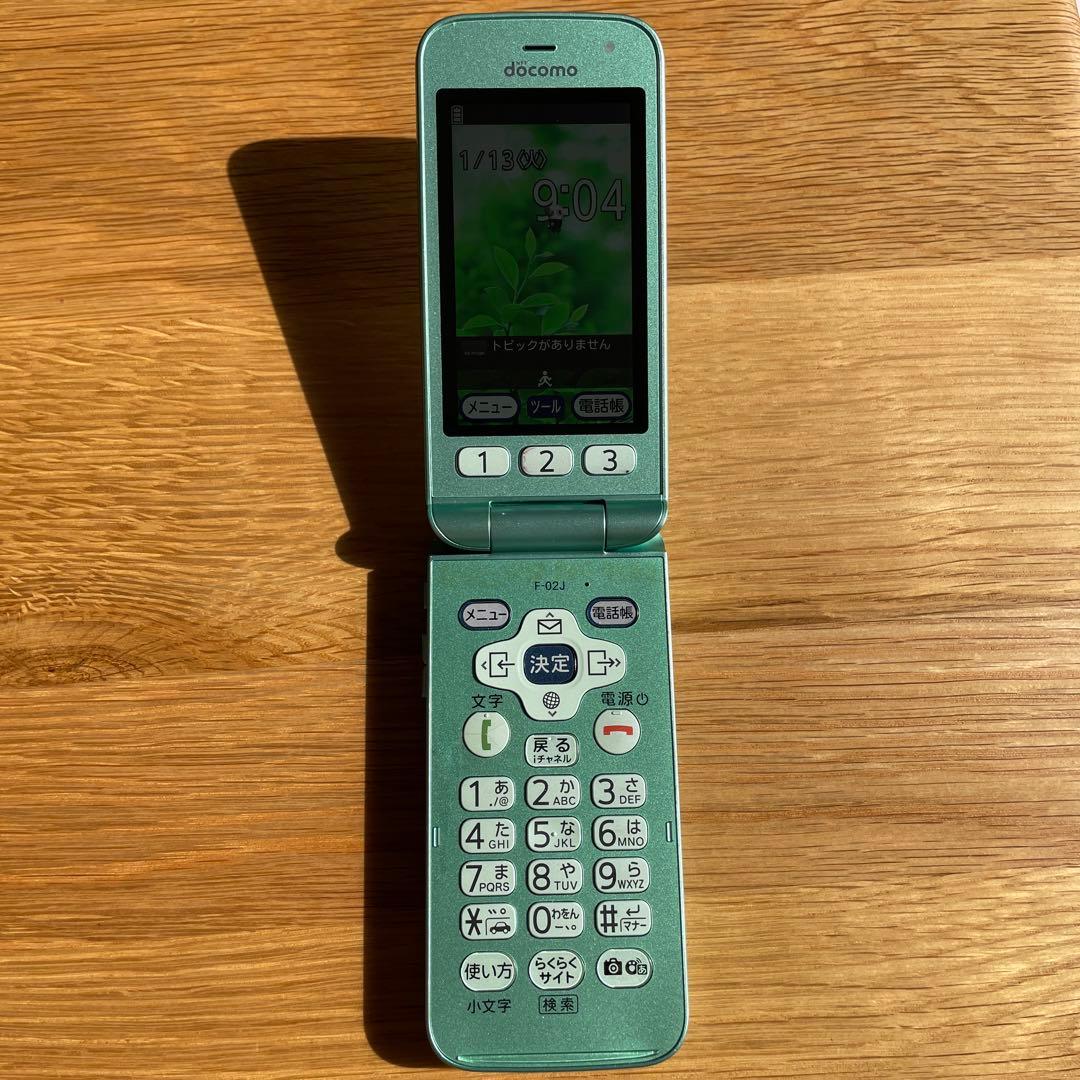 docomo らくらくホン F-02J ミントグリーン