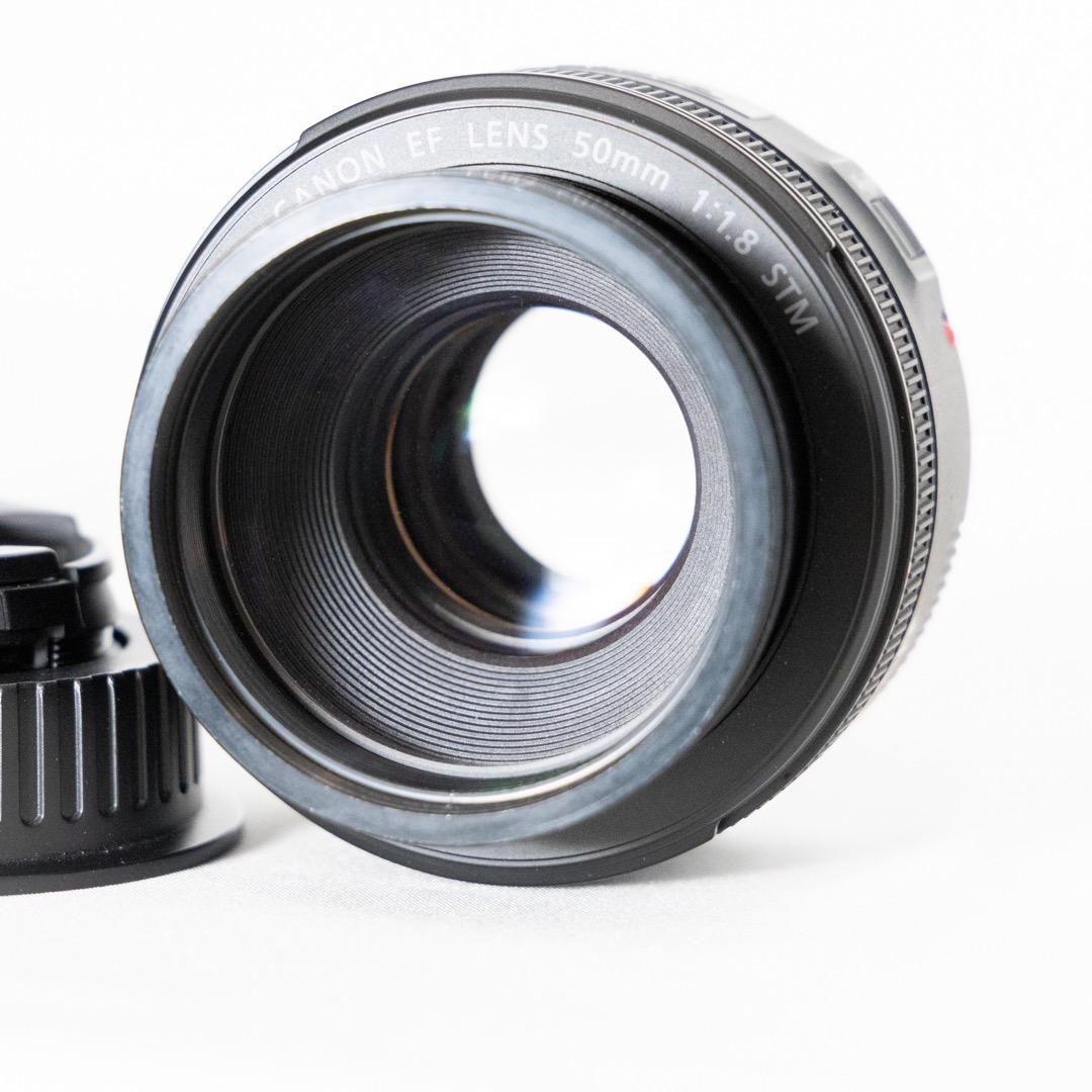 Canon EF 50mm f/1.8 STM 単焦点レンズ 社外レンズフード付