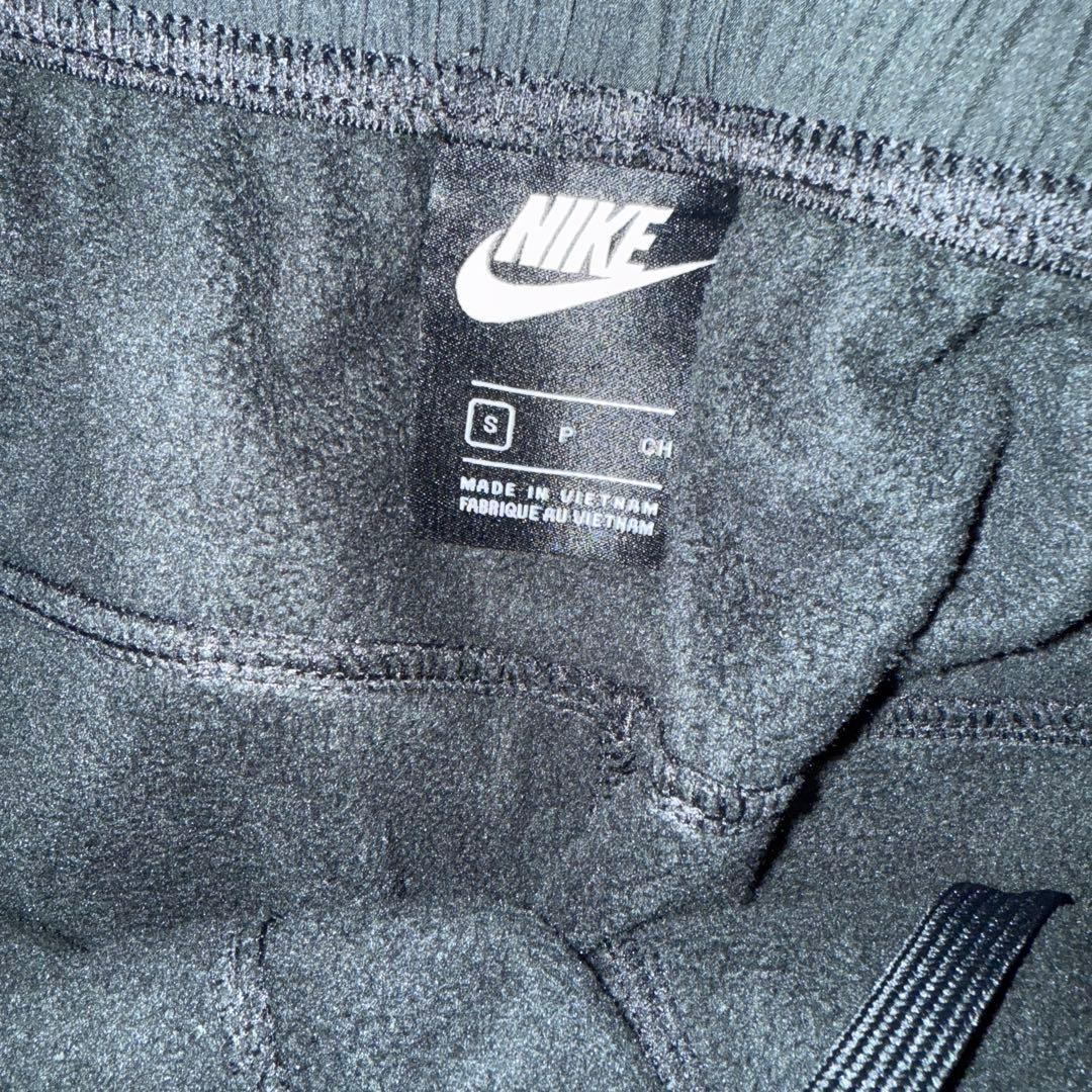 メンズS セットアップ フリースナイロン　廃盤 ナイキ ブラック