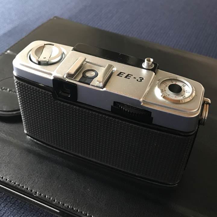フィルムカメラ OLYMPUS PEN EE-3