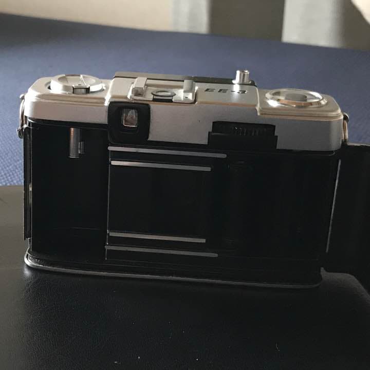 フィルムカメラ OLYMPUS PEN EE-3