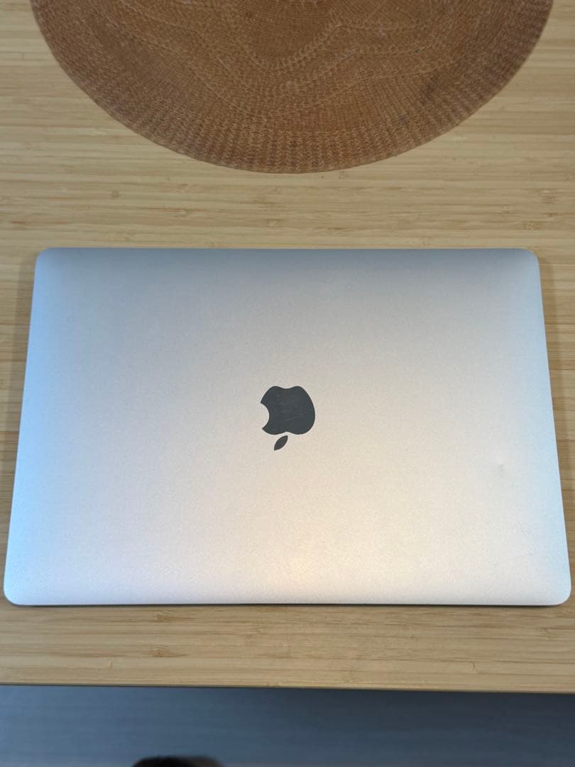 MacBook air M1 2020 ジャンク品　OS起動なし