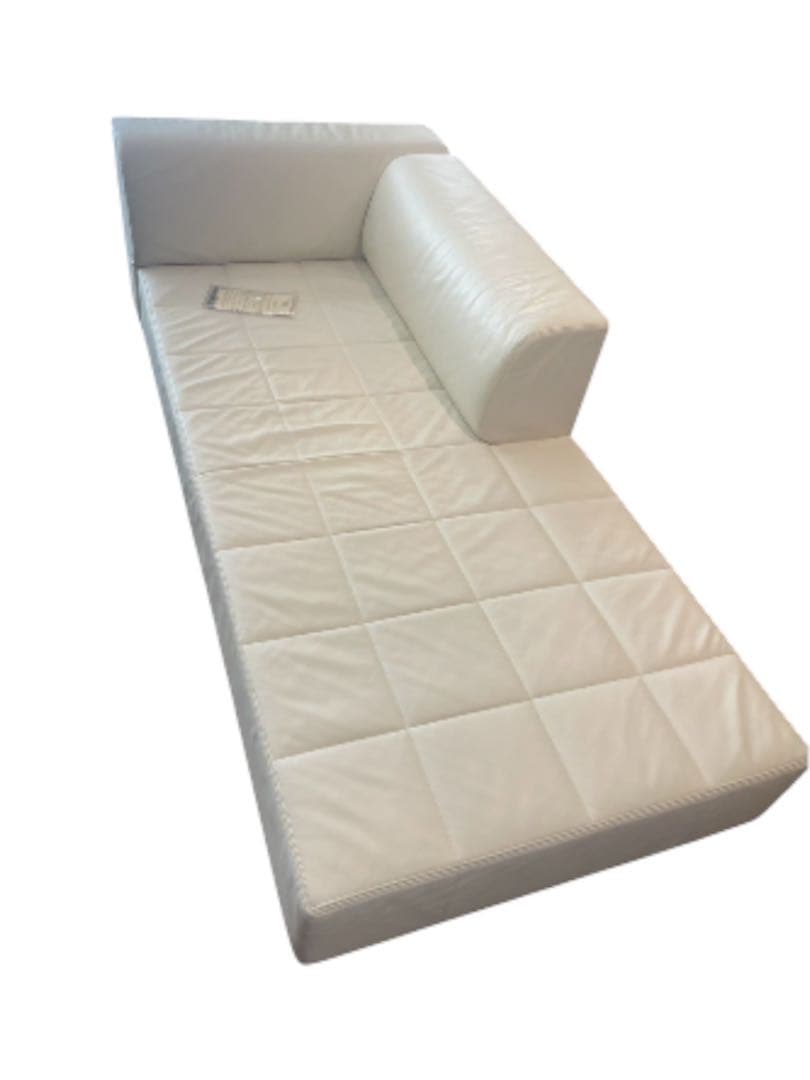 【限定セール中】IDC大塚家具　ソファ　Poltrona Frau