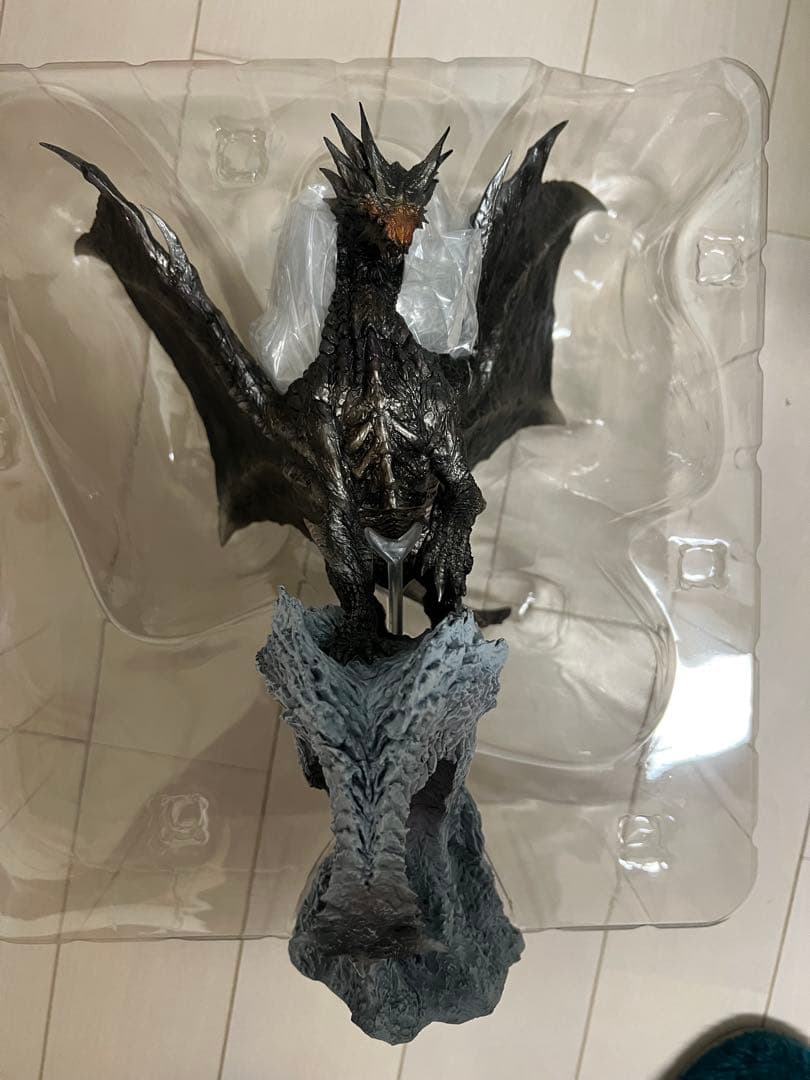 初期版　鋼龍クシャルダオラ　フィギュア　モンスターハンター クリエイターズモデル