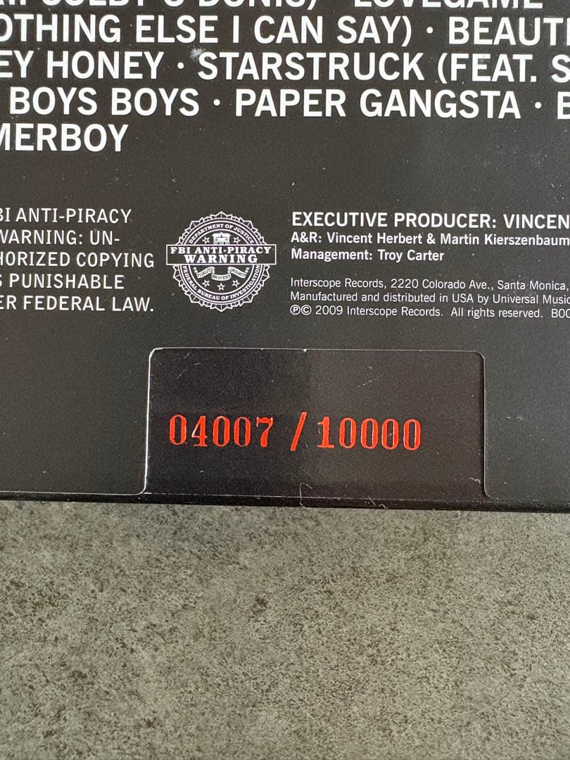 超激レアレディーガガ The fame monster完全限定10000枚