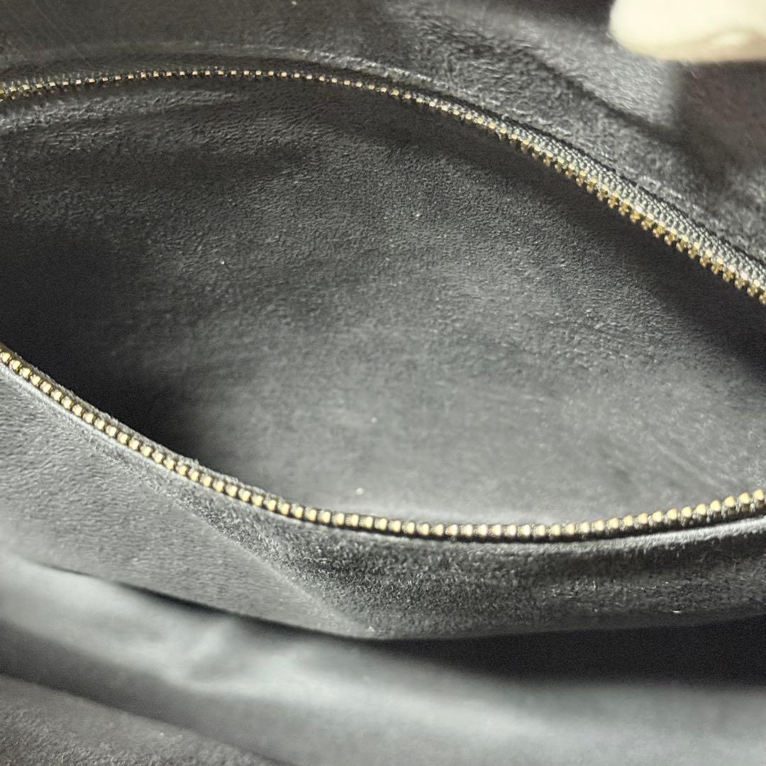 クラッチバッグのみ