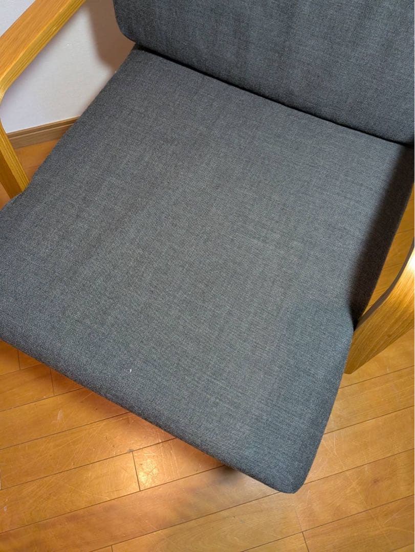 ■送料込■無印 リビングでもダイニングでもつかえるソファチェア アームイス紺色