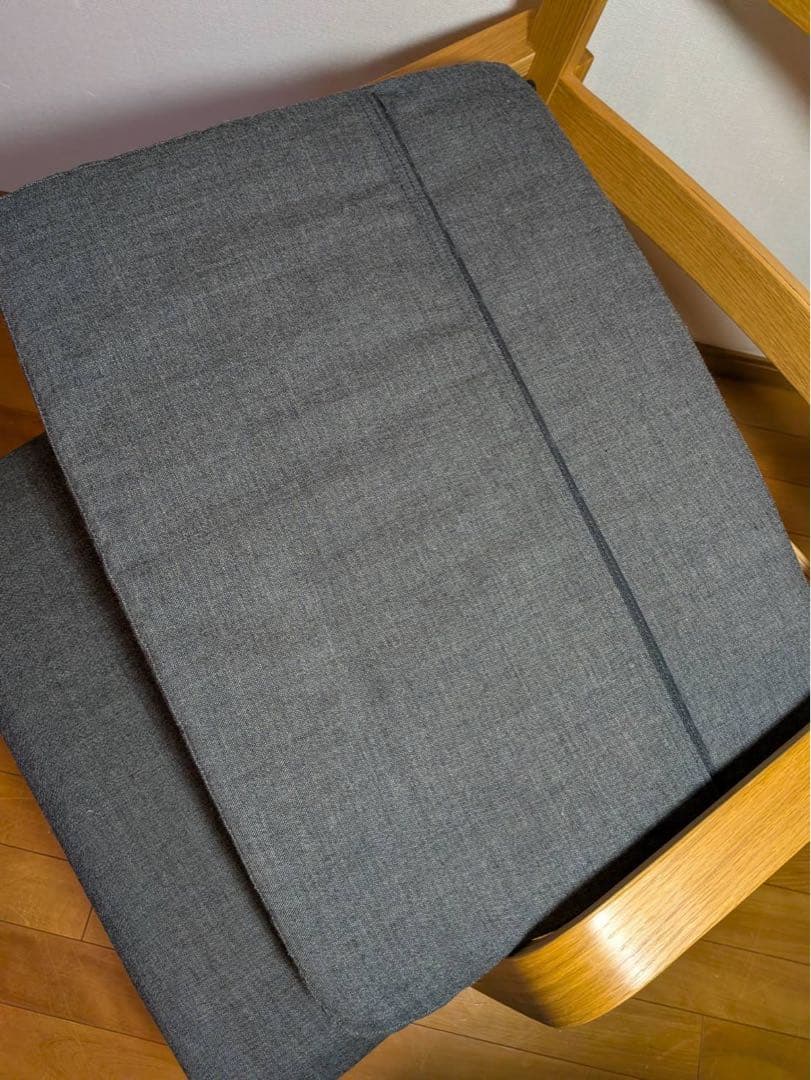 ■送料込■無印 リビングでもダイニングでもつかえるソファチェア アームイス紺色