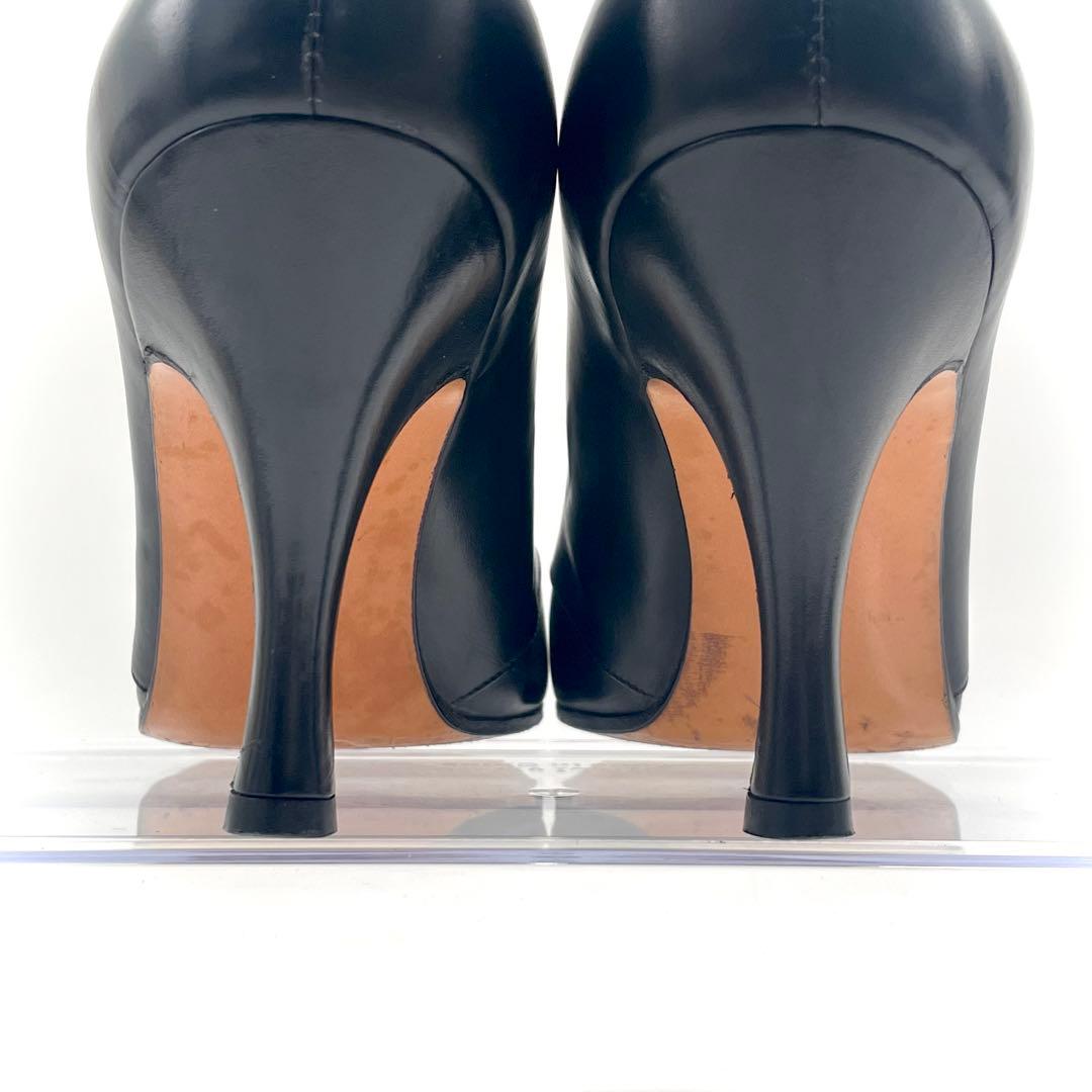 Ferragamo ヴァラリボン カーフレザー ポインテッドトゥ パンプス