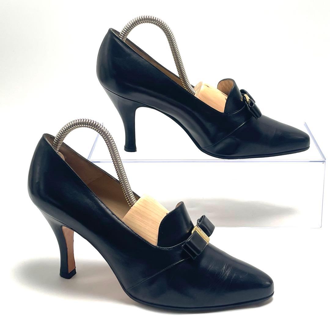 Ferragamo ヴァラリボン カーフレザー ポインテッドトゥ パンプス