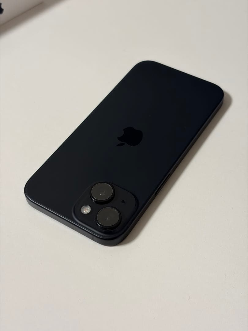 iPhone 15 ブラック 128GB 本体　SIMフリー