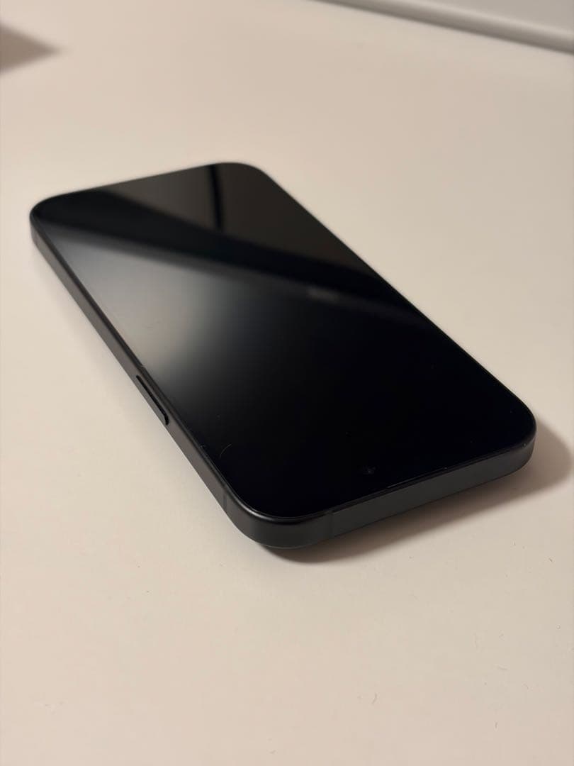 iPhone 15 ブラック 128GB 本体　SIMフリー