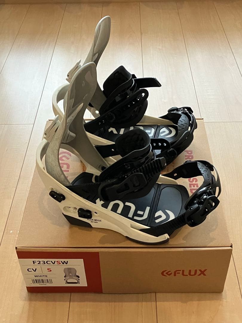 FLUX F23CV5SW ホワイト Sサイズ ビンディング