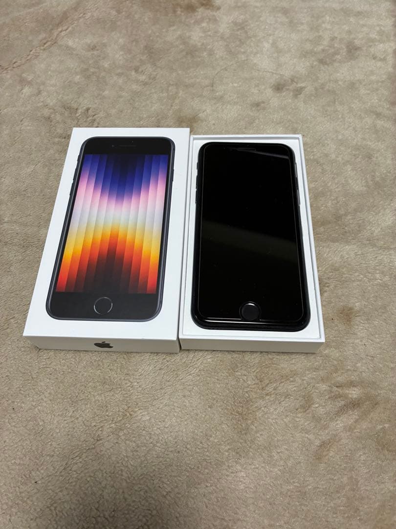 Apple iPhone SE3 ブラック 本体