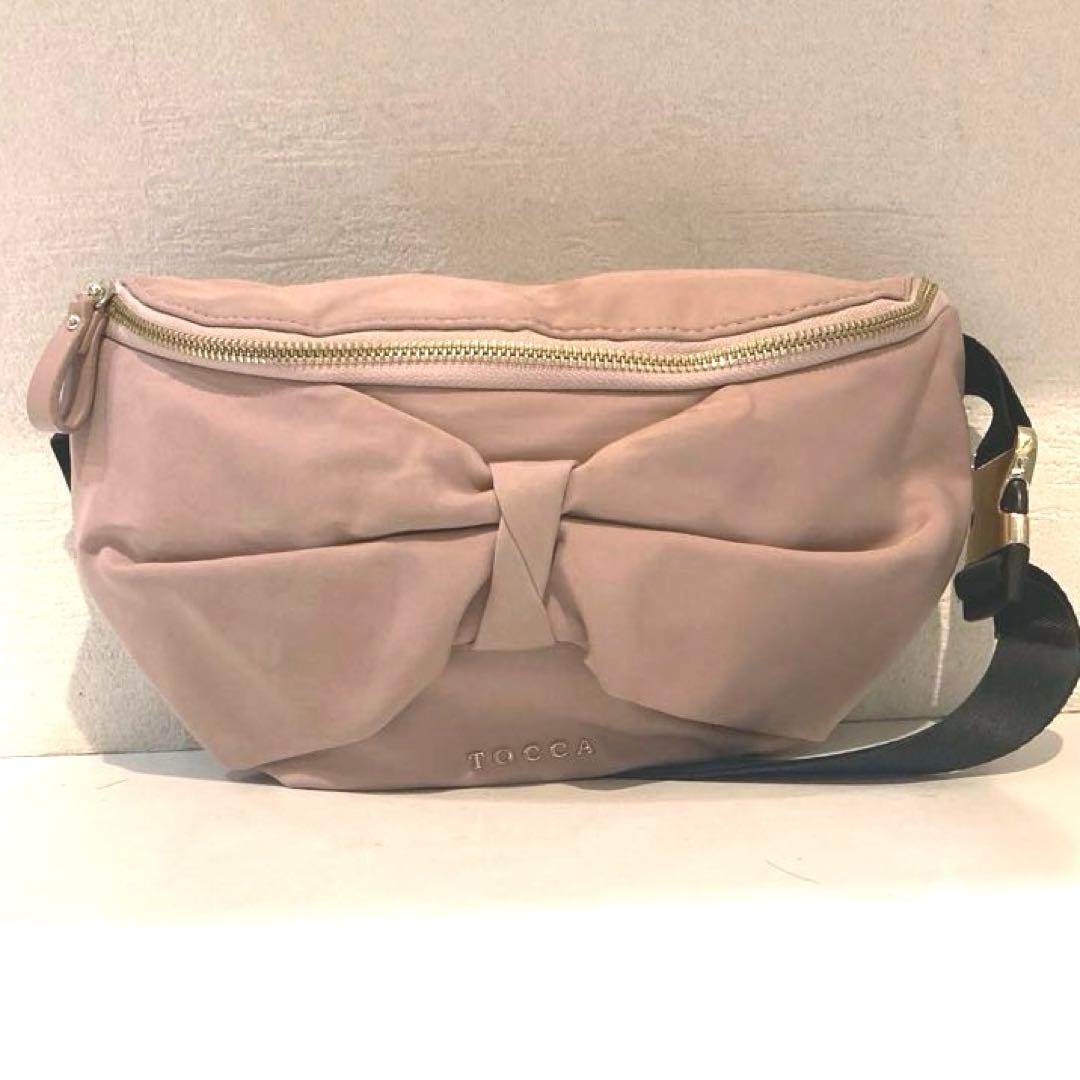 【美品】TOCCA 撥水　RIBBON KNOT BODY BAG ボディバッグ