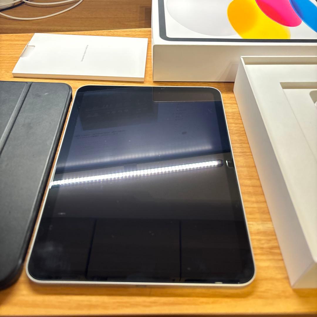 美品アップルケアプラス付　Apple iPad シルバー10世代64Gwifi
